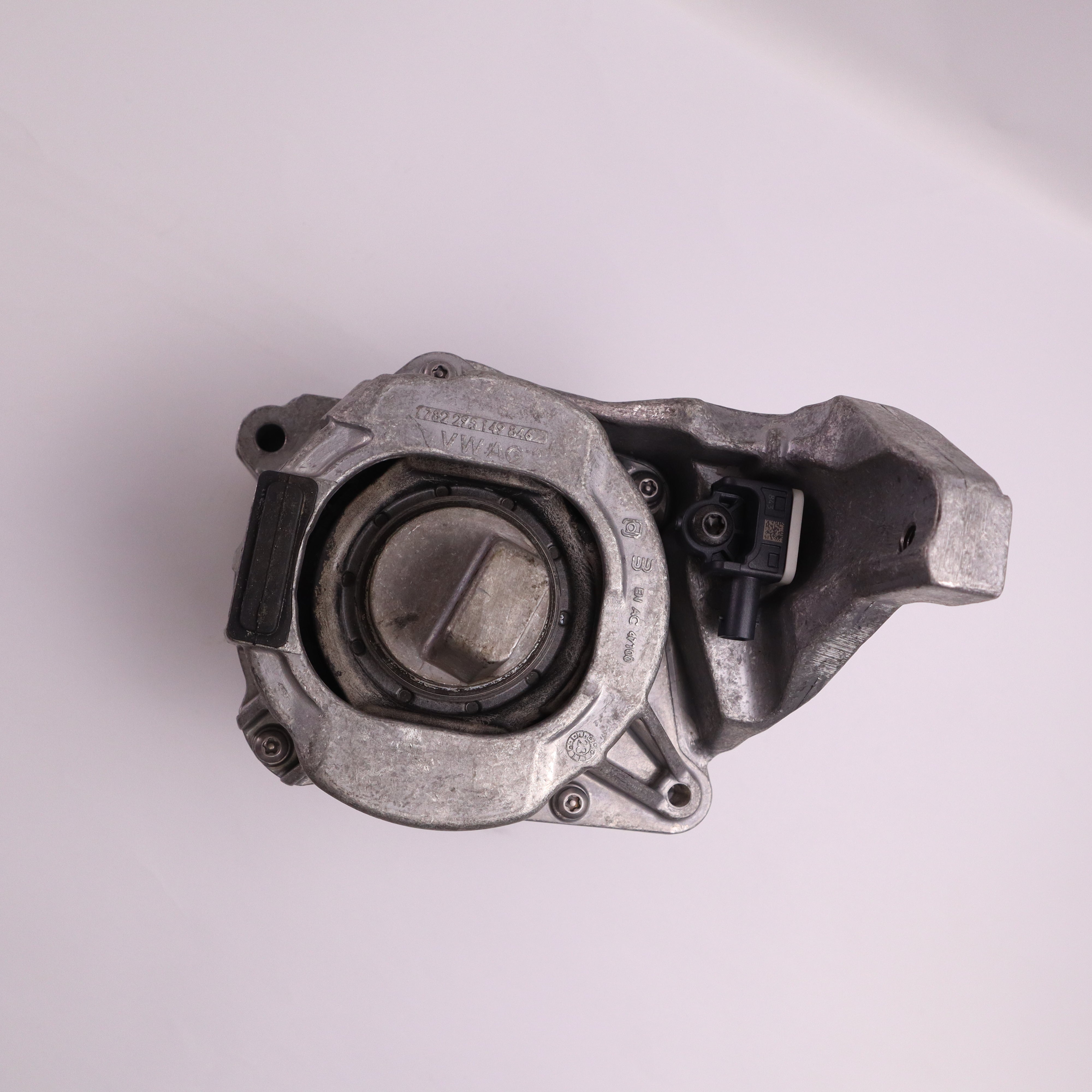 Genuine Bentley Bentayga Engine Mounting LH 4M0199255BH