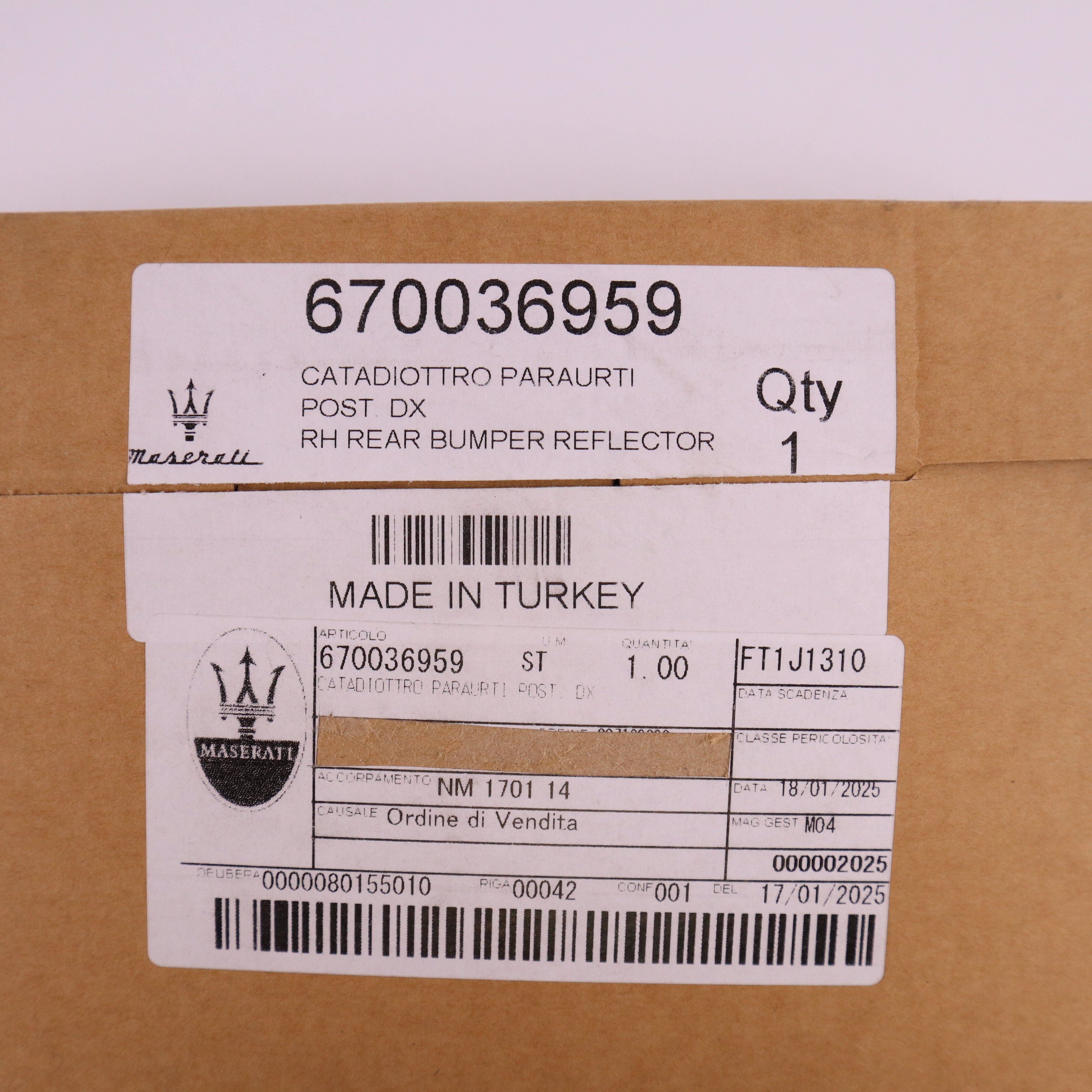 Genuine Maserati Rear Reflector Right 670036959