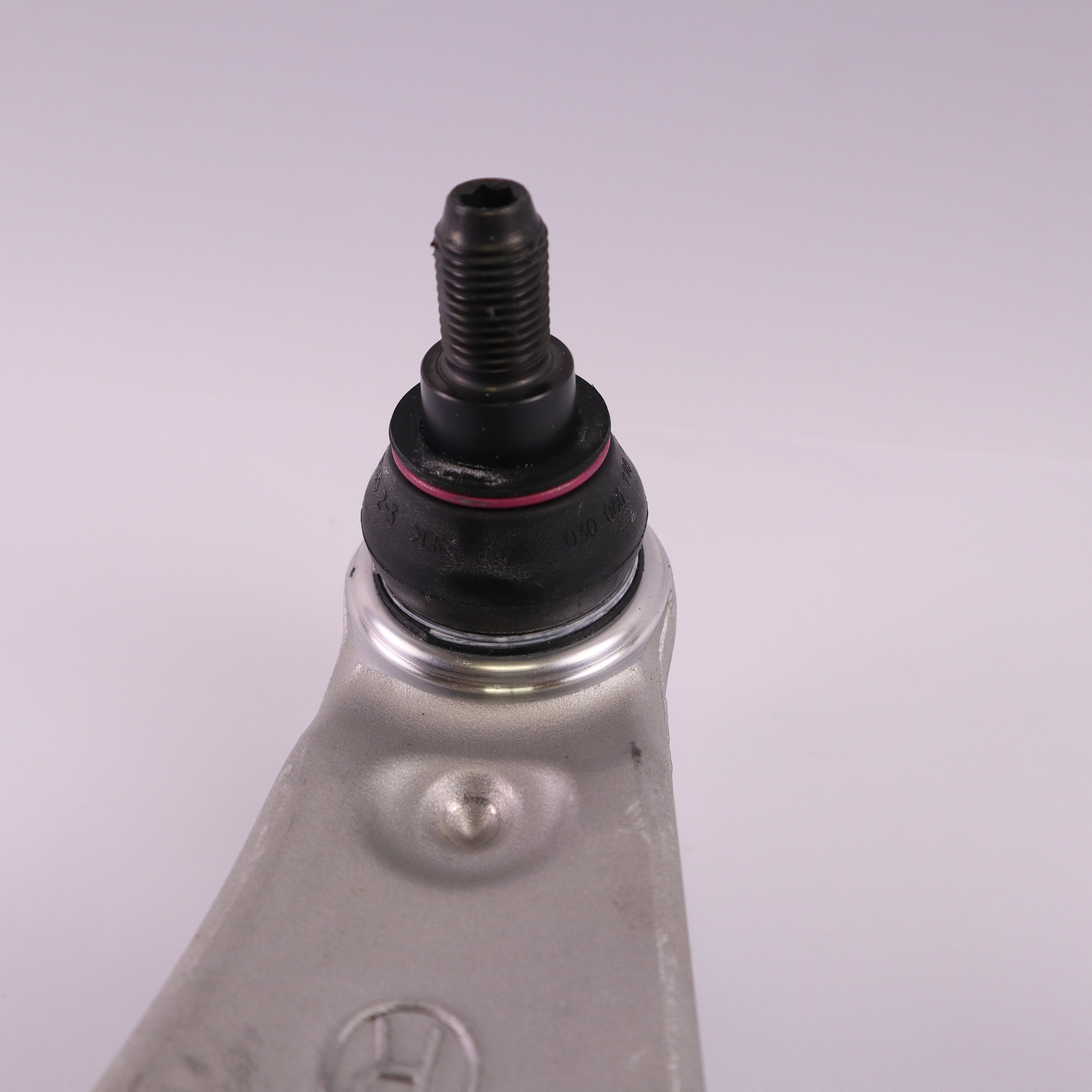 Genuine Maserati Ghibli & Quattroporte Front Right Lower Arm 670107803