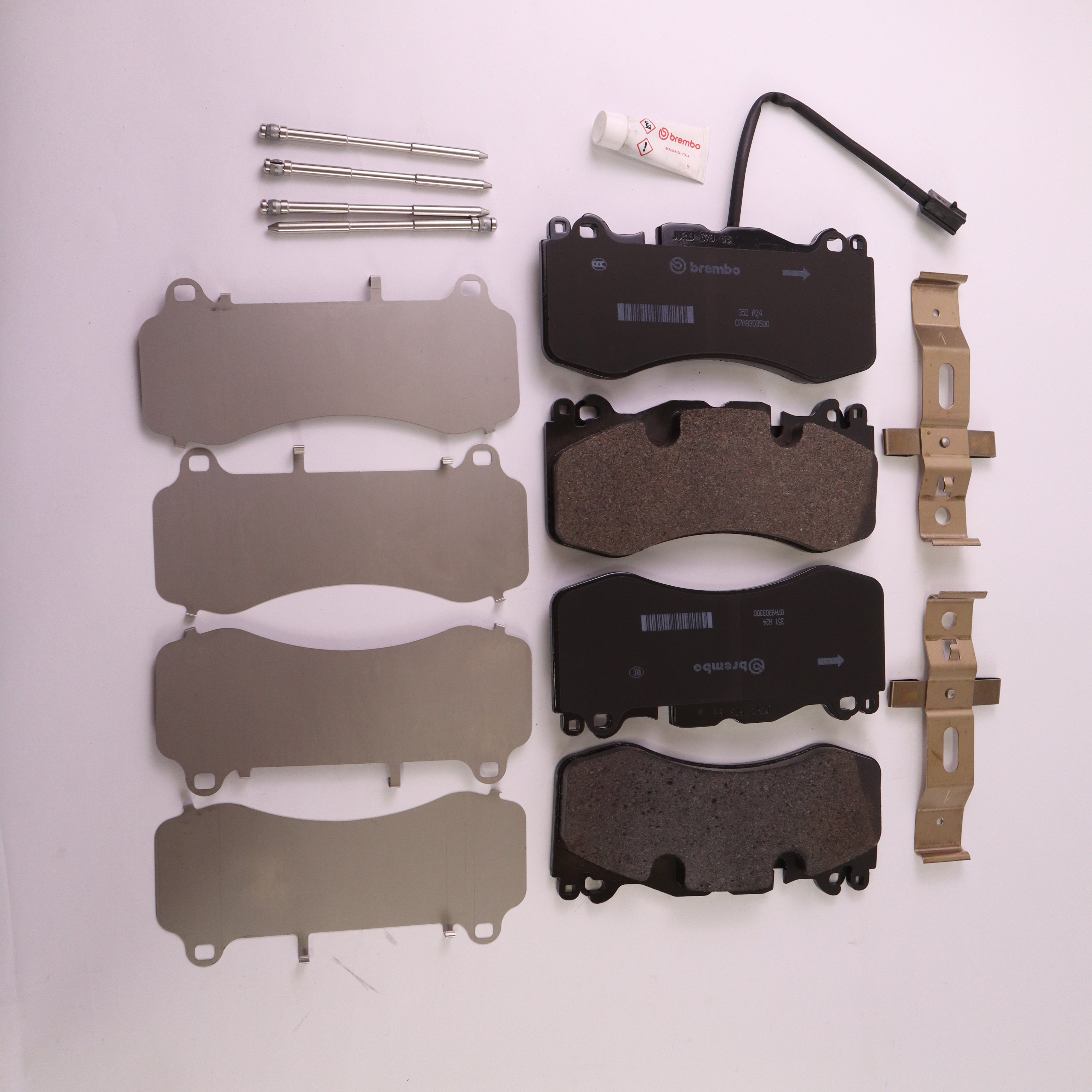 Genuine Front Brake Pads Kit For Maserati Levante 673012038