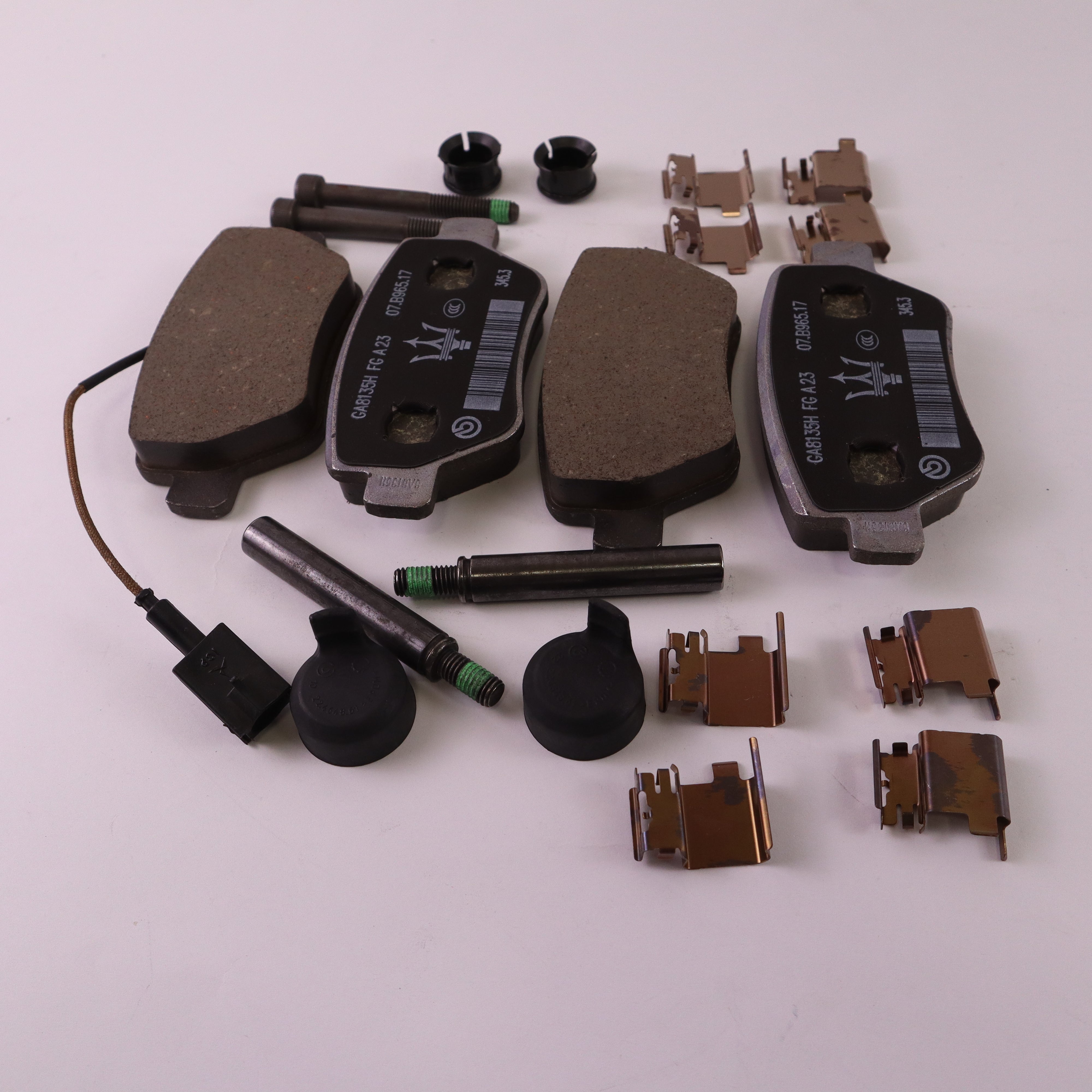 Genuine Maserati Rear Brake Pad Kit for Quattroporte & Levante 673012043
